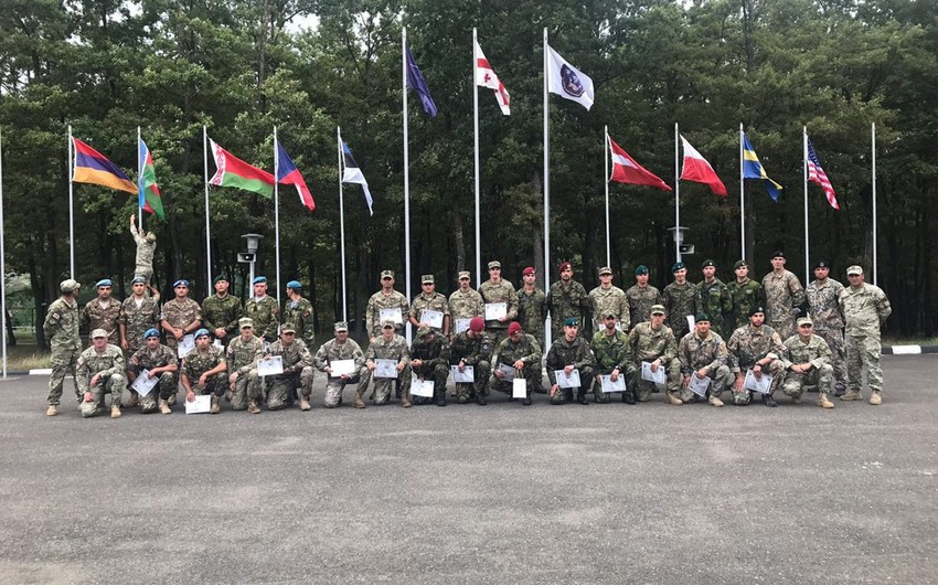 Азербайджанские военнослужащие приняли участие в курсах горных учений в Грузии