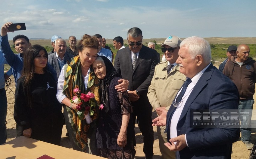 Head of Roots of Peace visits Abdurrahmanli village of Fuzuli