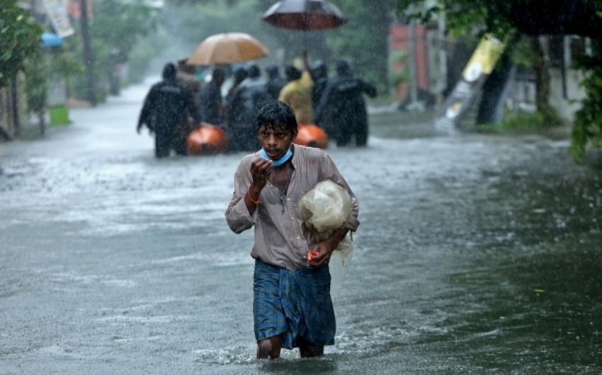В Индии из-за наводнения погибли почти 30 человек