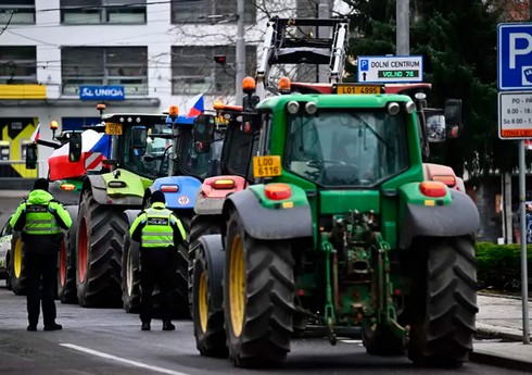 Чешские фермеры планируют заблокировать движение автомобилей у Праги