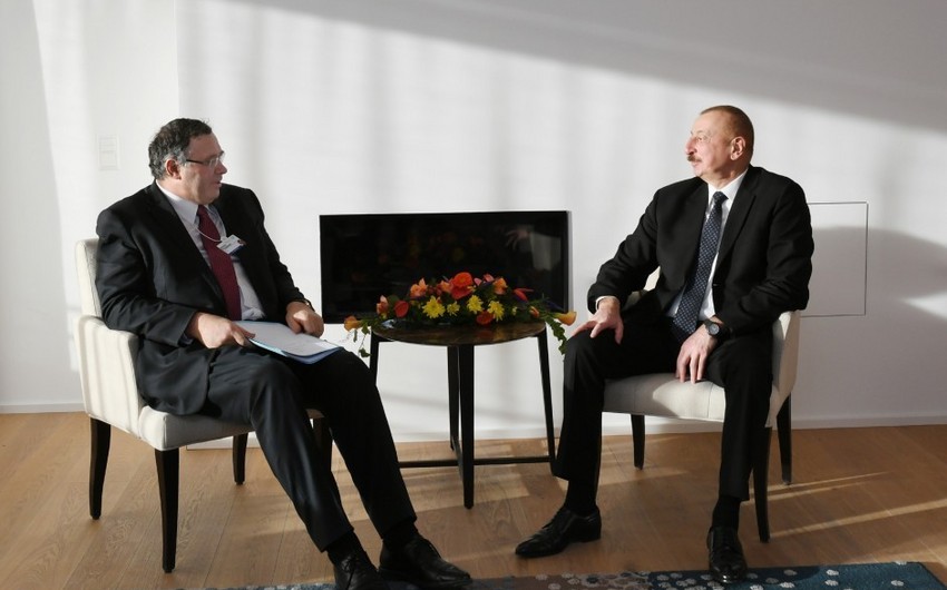 President Ilham Aliyev met with Total CEO