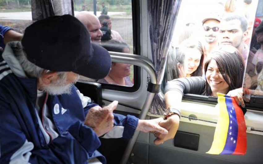 Fidel Castro Appears In Public For First Time In Over A Year
