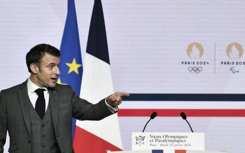 Emmanuel Macron booed as Paris says farewell to 2024 Paralympics 