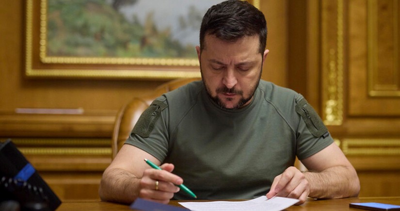 Zelenskyy signs mobilization law in Ukraine