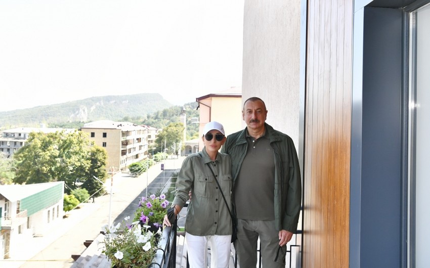 Prezident İlham Əliyev və Mehriban Əliyeva Şuşada “Qarabağ” hotelinin açılışında iştirak ediblər