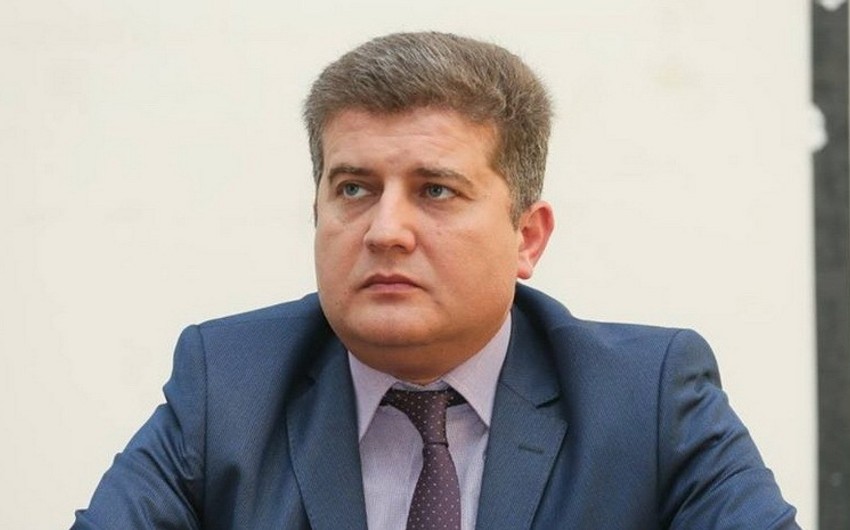 Эркин Гадирли обвинил подавшего в отставку из ReAl-а Азера Гасымлы
