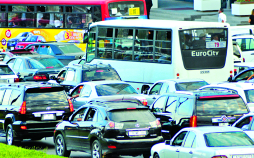 Traffic congestion occurs in Baku