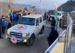 ICRC vehicles move freely on Khankandi-Lachin road 