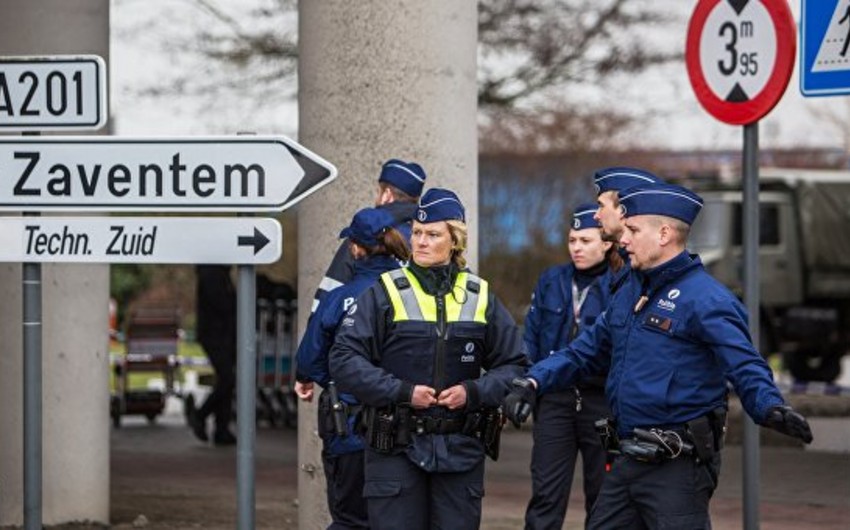 ​В Бельгии неизвестный ранил мачете двоих полицейских