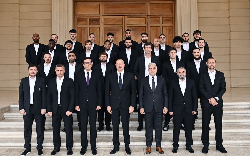 “Qarabağ” futbol klubuna 5 milyon manat maliyyə dəstəyi ayrılıb