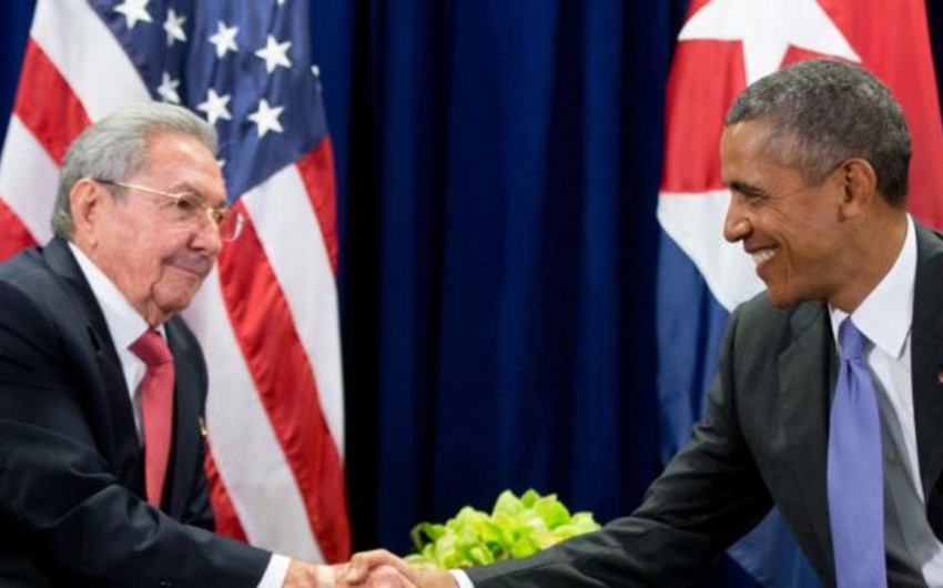 Barak Obama Raul Kastro ilə görüşüb