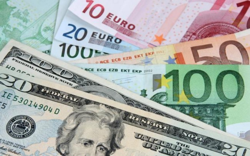 ​Евро упал на 1,1% к доллару на фоне референдума в Греции