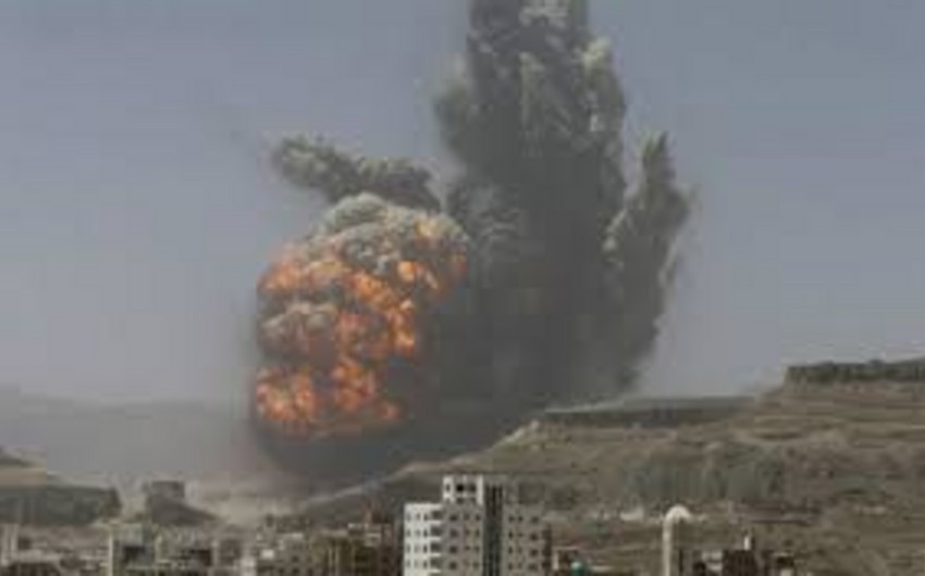 Взрыв заминированного автомобиля в Йемене унес жизни 15 человек