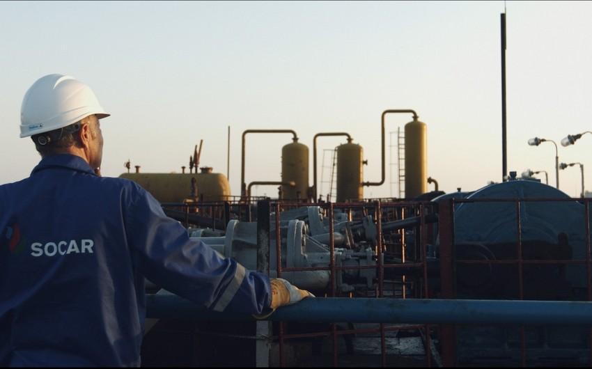 ​Президент Ильхам Алиев наградил работников нефтяной промышленности - СПИСОК