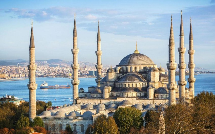 Число посетивших Стамбул азербайджанских туристов значительно увеличилось в этом году