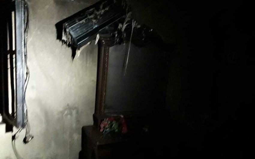На западе Азербайджана сгорел дом, пострадали малолетние дети - ФОТО