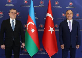 Главы МИД Азербайджана и Турции поговорили по телефону 