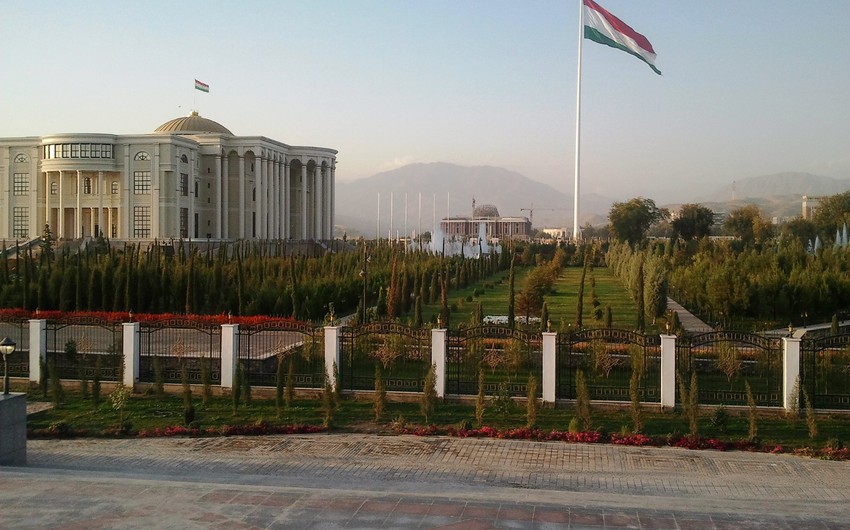 Таджикистан поблагодарил Азербайджан за оказанную помощь в устранении последствий стихии