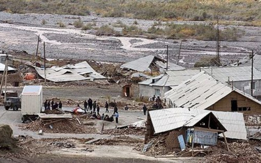 ​В Киргизии из-за землетрясений повреждены четыре тысячи зданий