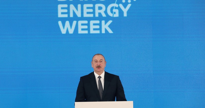 Президент Ильхам Алиев направил обращение участникам Бакинской энергетической недели