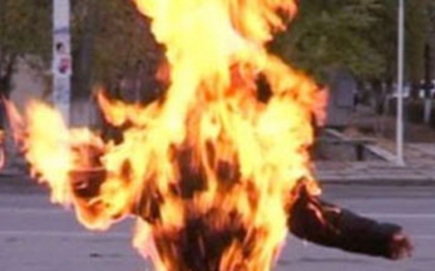 Житель Баку покончил с собой путем самосожжения