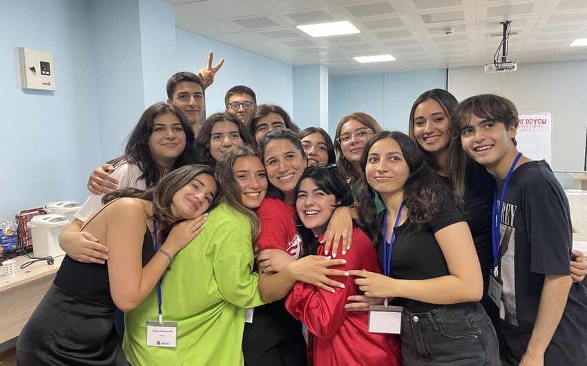 Azerbaijani students return from prestigious Future Leaders Exchange (FLEX) Program as engaged alumni 