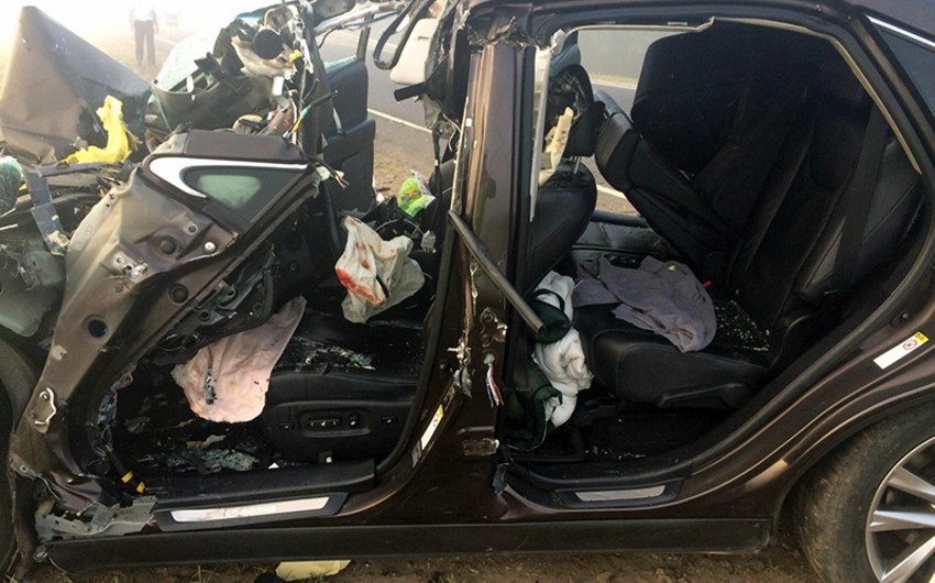 В аварии в Шеки пострадали 3 члена одной семьи