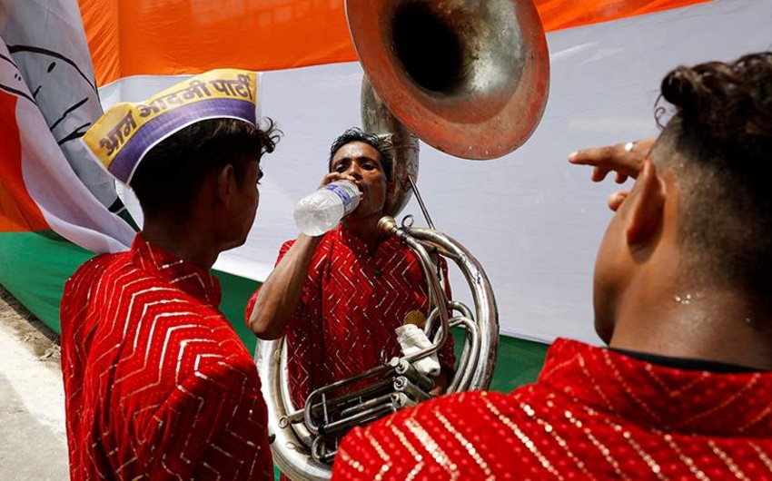 Delhi hits 52.3 degrees, highest-ever recorded temperature in India