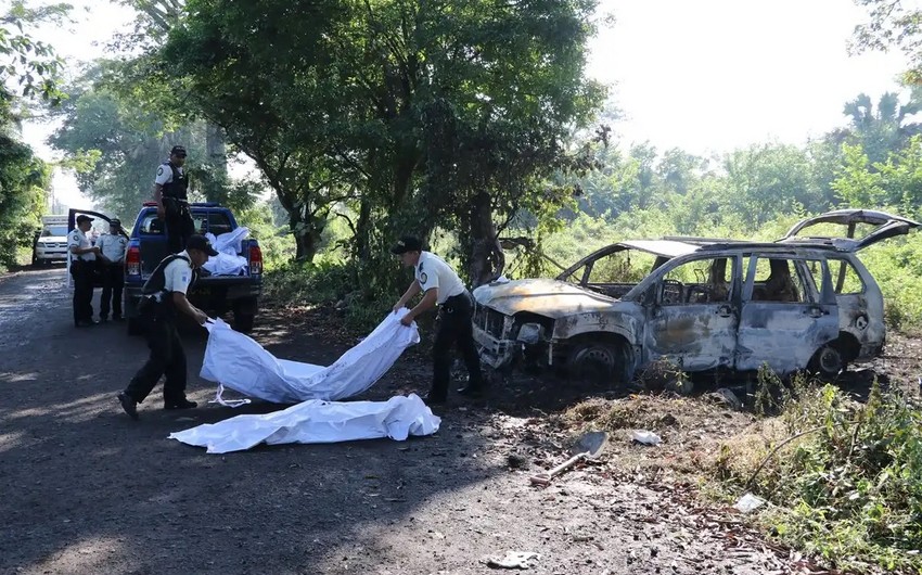 6 killed in car crash in southern Guatemala