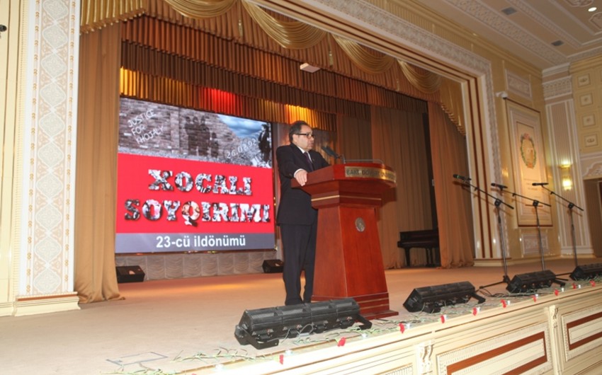 ​В БГУ почтили память жертв Ходжалинской трагедии
