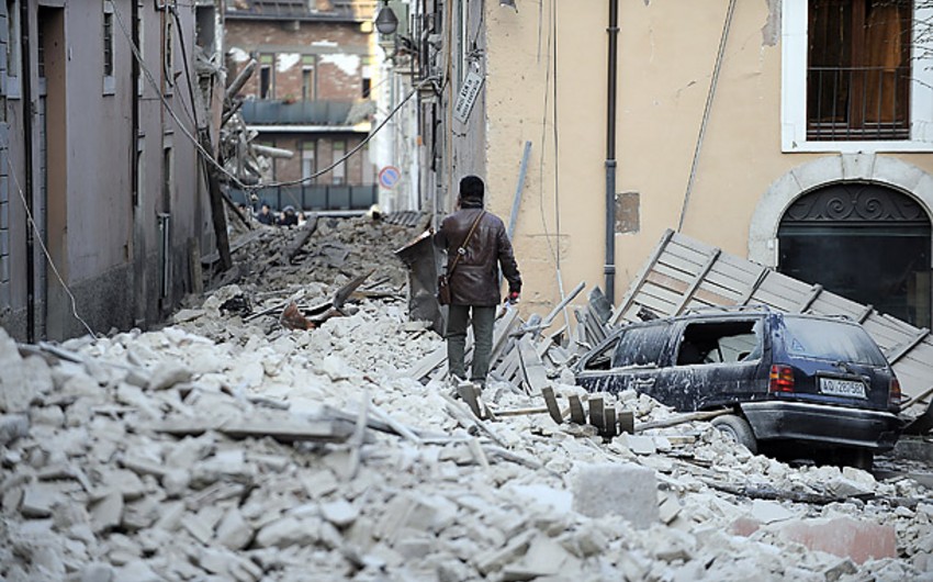 В Италии посредством SMS собрали более 6 млн. евро для пострадавших от землетрясения