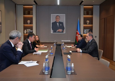 Джейхун Байрамов обсудил с послом МИД Франции процесс нормализации отношений с Арменией
