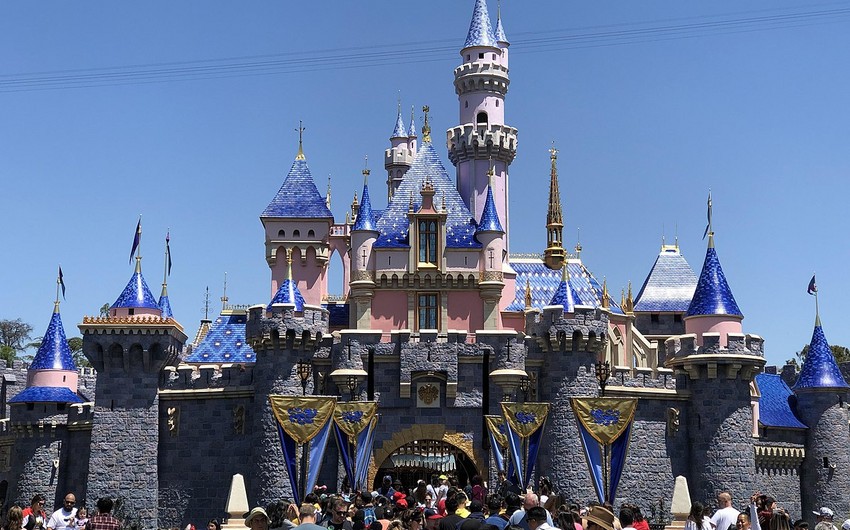 “Disneyland” 28 min işçisini ixtisar edəcək
