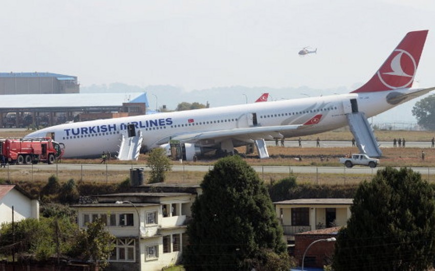 Самолет Turkish Airlines выкатился за пределы взлетно-посадочной полосы