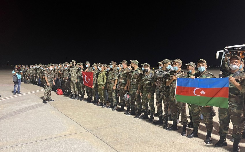 Азербайджанские пожарные прибыли в Турцию на помощь братской стране