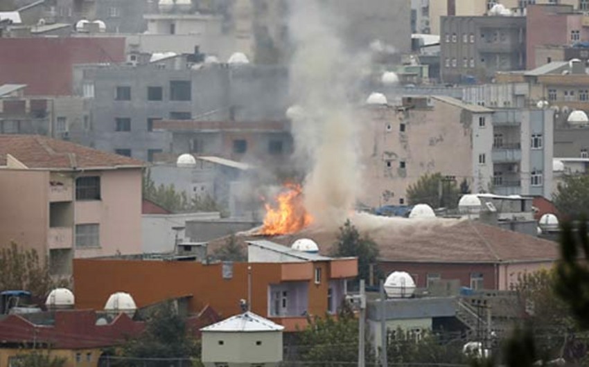 В Турции в результате пожара в жилом доме  погибли 9 человек, 25 получили ранения