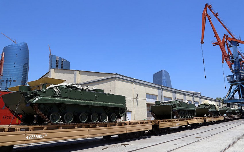 Осуществлена поставка новейшей военной техники из России в Азербайджан - ВИДЕО