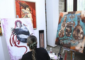 Azerbaijani artists present paintings dedicated to history, culture of Poland