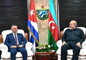 Azerbaijan's health minister discusses prospects for cooperation with Cuban PM