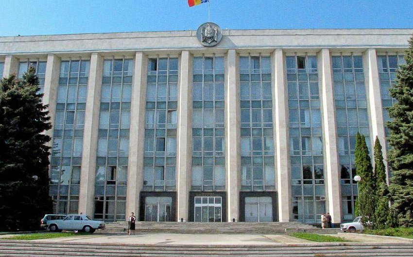 Правительство Молдовы обратится в Конституционный суд для решения конфликта с Додоном