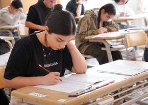 В Азербайджане свыше 52 тыс. учащихся сдали выпускной экзамен