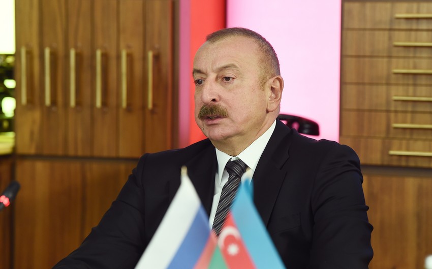 Ильхам Алиев: Реализуются восемь дорожных карт, принятых Азербайджаном и Россией