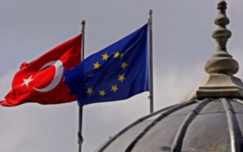 Turkey abolishes visa regime with EU countries