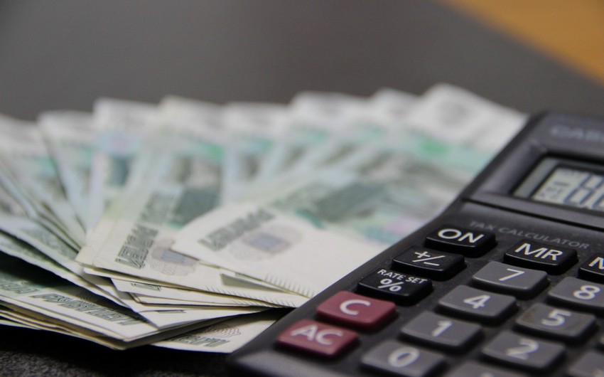 Azərbaycan əhalisi banklara xalis rubl satışını azaldıb