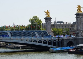 Тренировочные заплывы триатлонистов на Олимпиаде отменили из-за качества воды в Сене