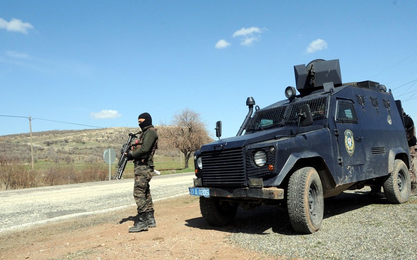 Türkiyədə 8 PKK terrorçusu və minalanmış avtomobil məhv edilib