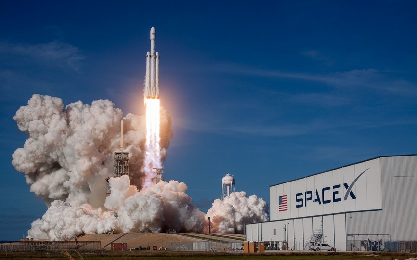 SpaceX вывела на орбиту партию из 50 спутников