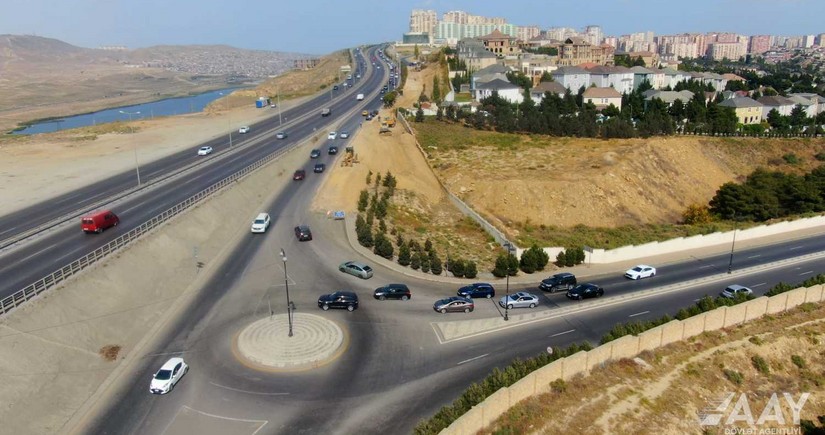 Bakıda Nazim Hikmət küçəsindən dairəvi yola çıxış genişləndirilir