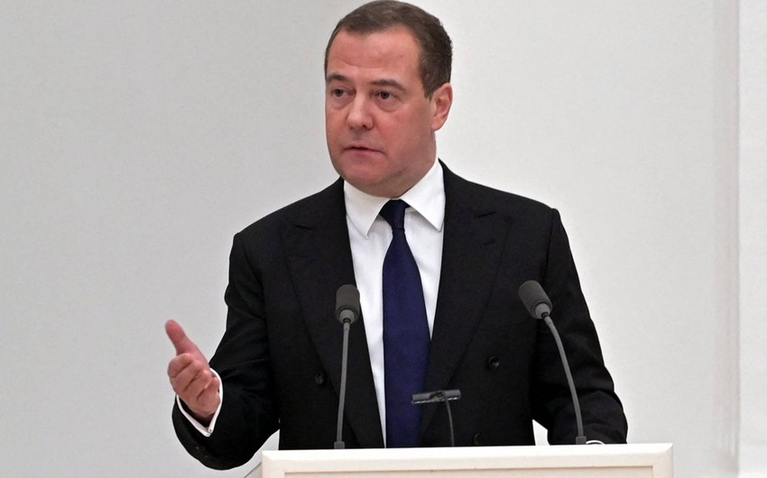Medvedev: “Starlink”in məhv edilməsi xahişi varsa, nəzərdən keçirərik”