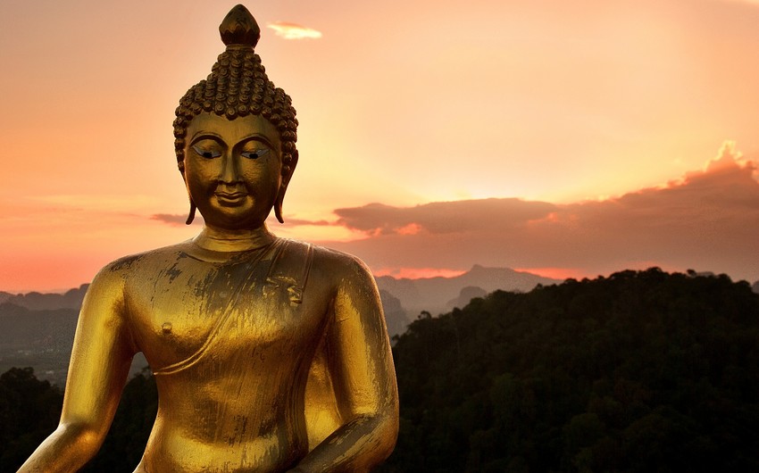 Двухтонную стальную биографию Будды выпустили в Индии